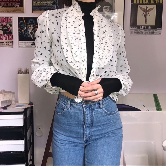 White Blouse - Picture 1 of 3